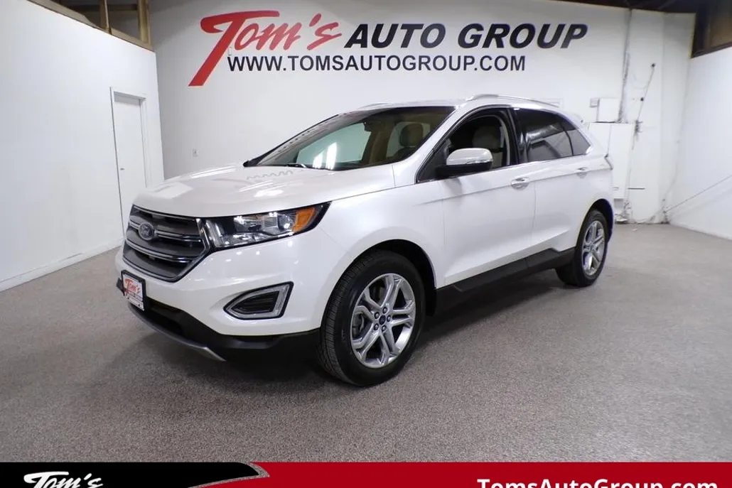 2016 Ford Edge Titanium photo 1