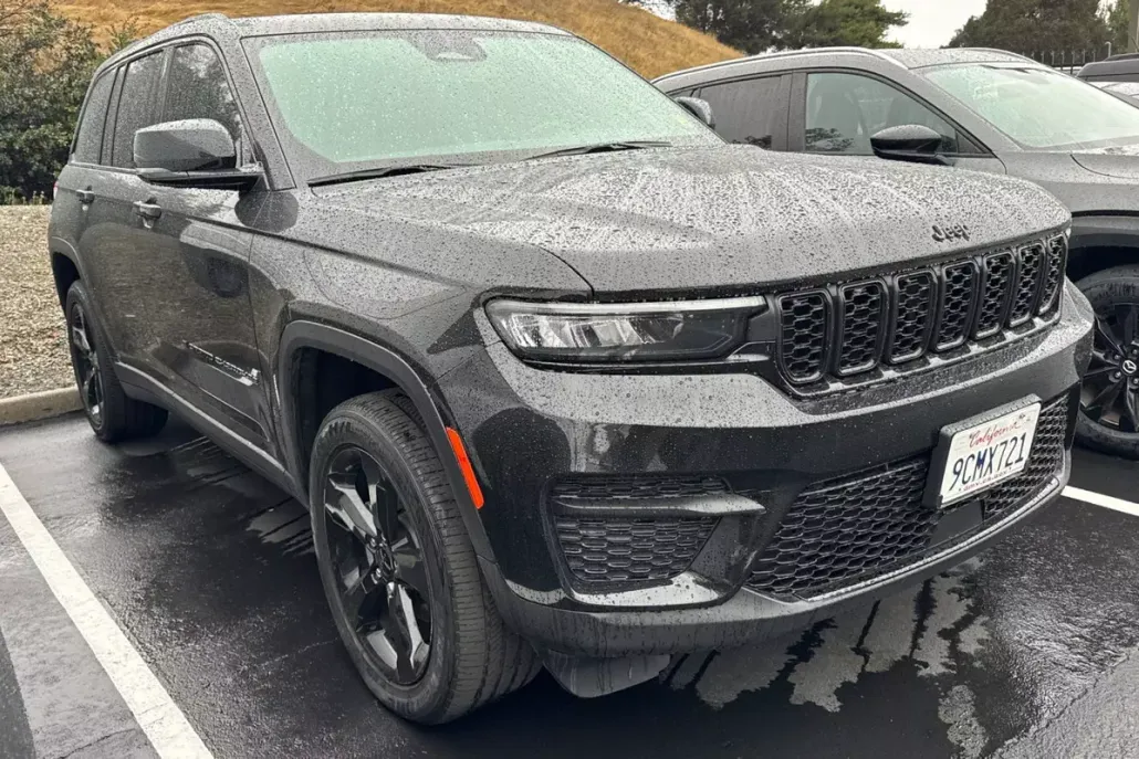 2022 Jeep Grand Cherokee Altitude photo 1