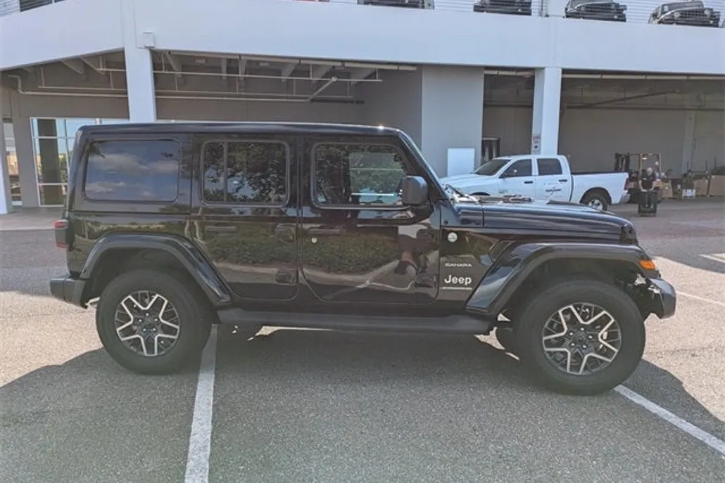 2024 Jeep Wrangler Sahara photo 1
