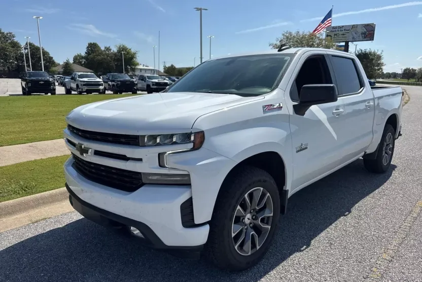2021 Chevrolet Silverado 1500 RST photo 1