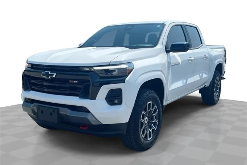 2024 Chevrolet Colorado Z71 photo 1