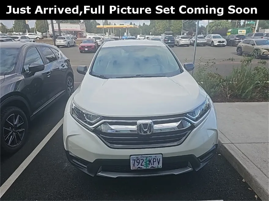 2017 Honda CR-V LX photo 1