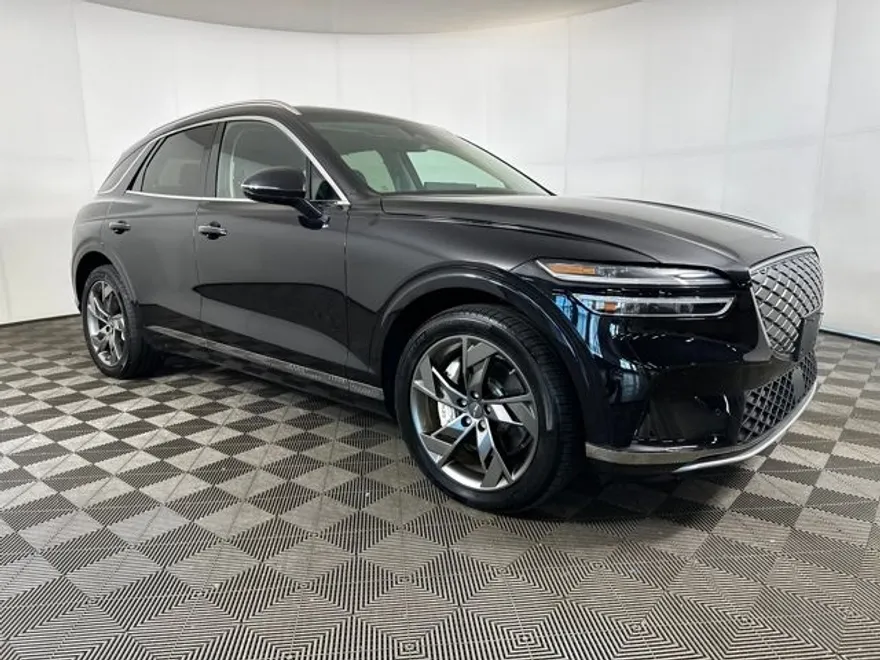 2024 Genesis Electrified GV70 Prestige photo 1