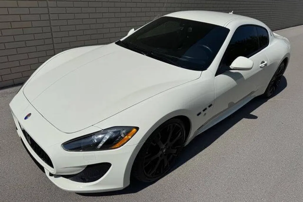 2013 Maserati Granturismo Sport photo 1
