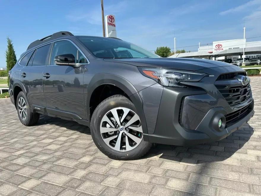 2025 Subaru Outback Premium photo 1