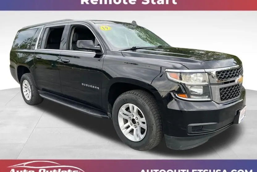 2019 Chevrolet Suburban LT photo 1