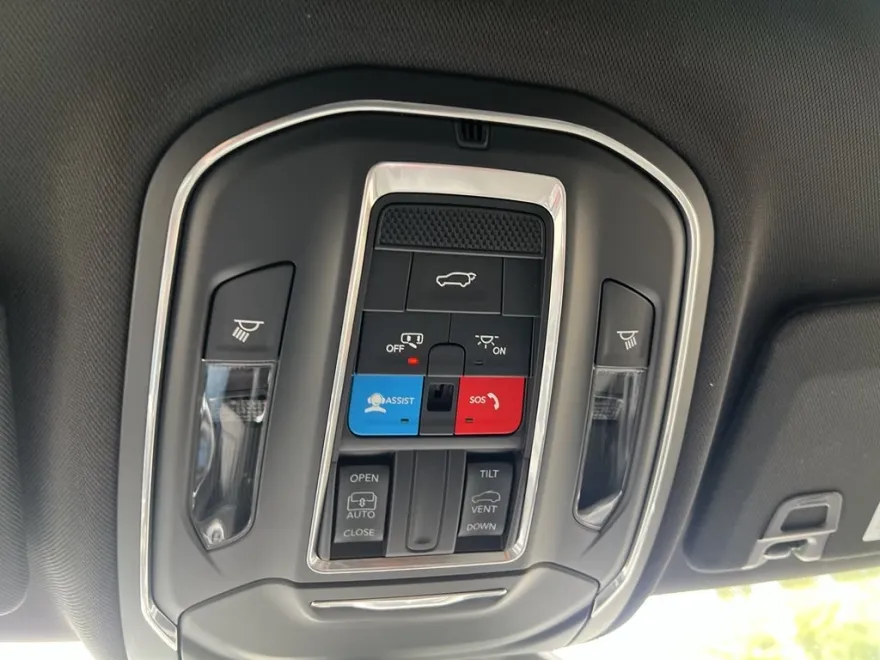 2025 Jeep Grand Cherokee Altitude X photo 20