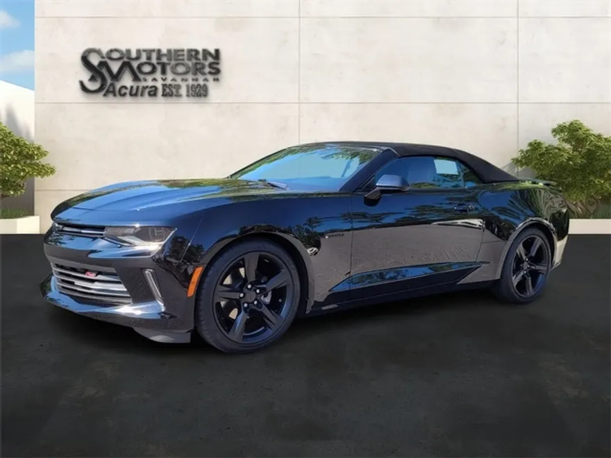 2018 Chevrolet Camaro 2LT photo 1