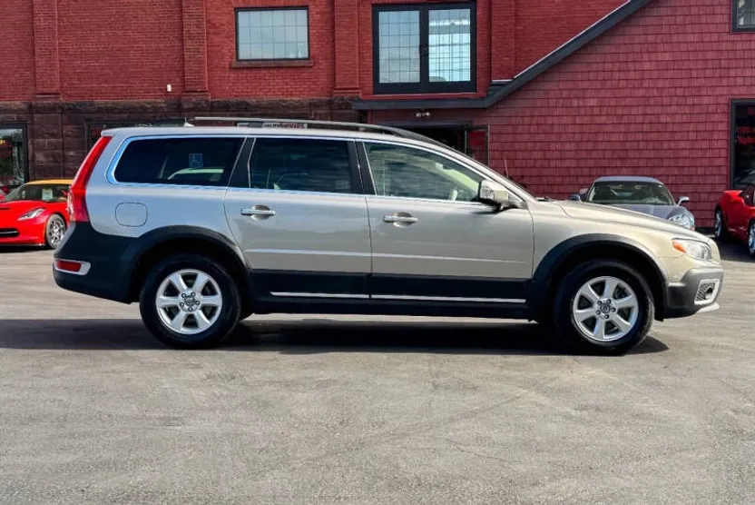 2012 Volvo XC70 3.2 photo 1
