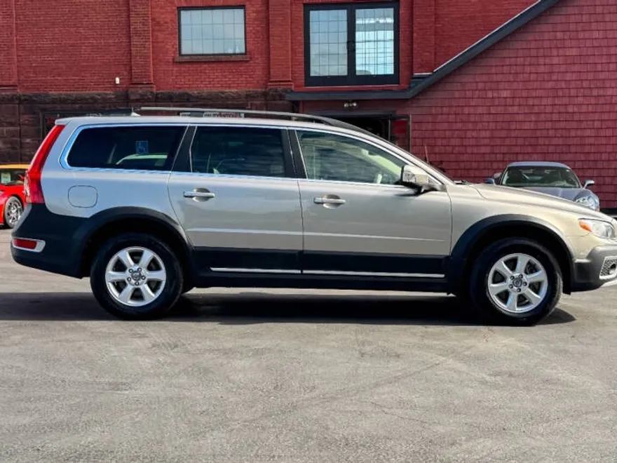 2012 Volvo XC70 3.2 photo 1