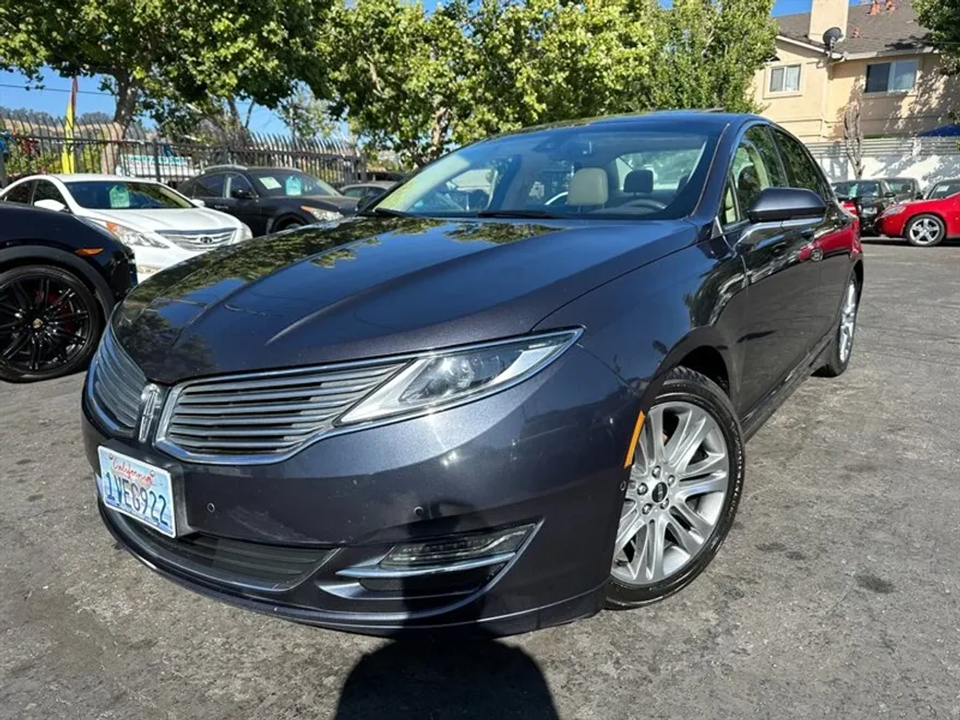 2013 Lincoln MKZ Hybrid photo 1