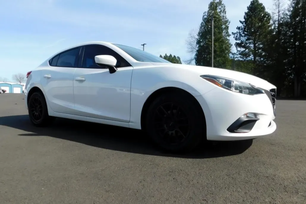 2014 Mazda Mazda3 i Sport Sedan photo 1