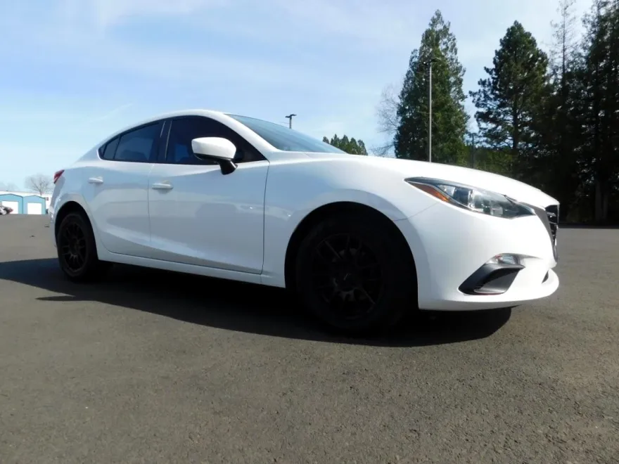 2014 Mazda Mazda3 i Sport Sedan photo 1