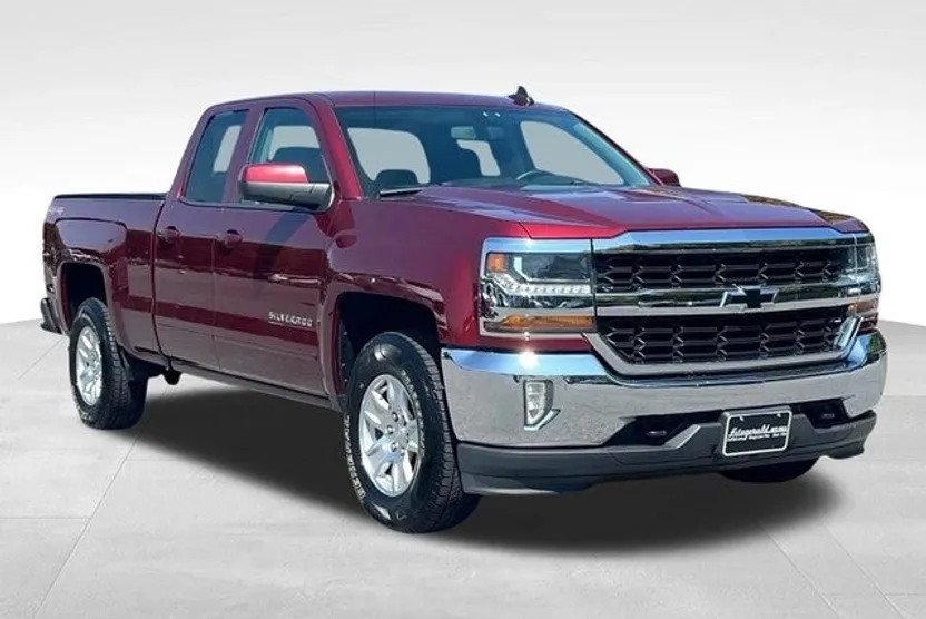 2017 Chevrolet Silverado 1500 LT1 photo 1
