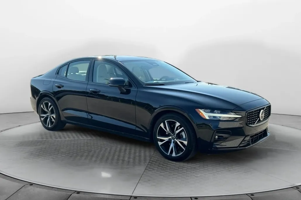 2024 Volvo S60 B5 Core photo 1