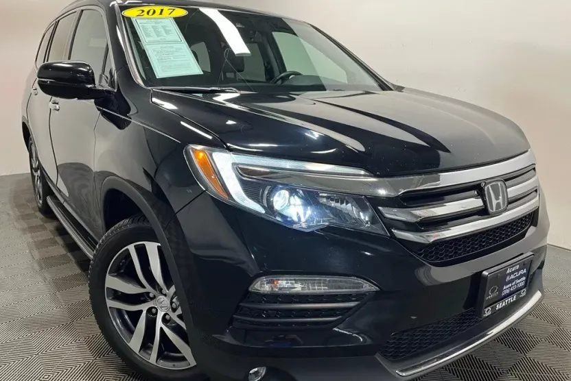 2017 Honda Pilot Elite photo 1