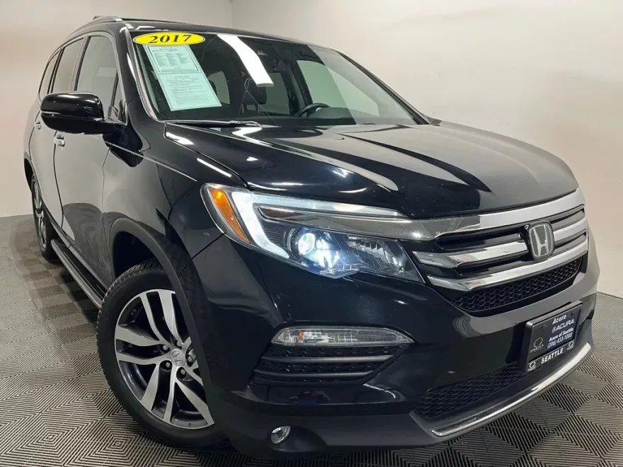 2017 Honda Pilot Elite photo 1