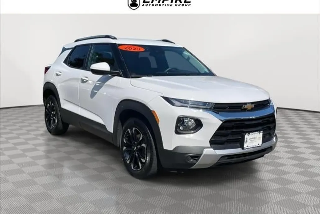 2023 Chevrolet Trailblazer LT photo 1