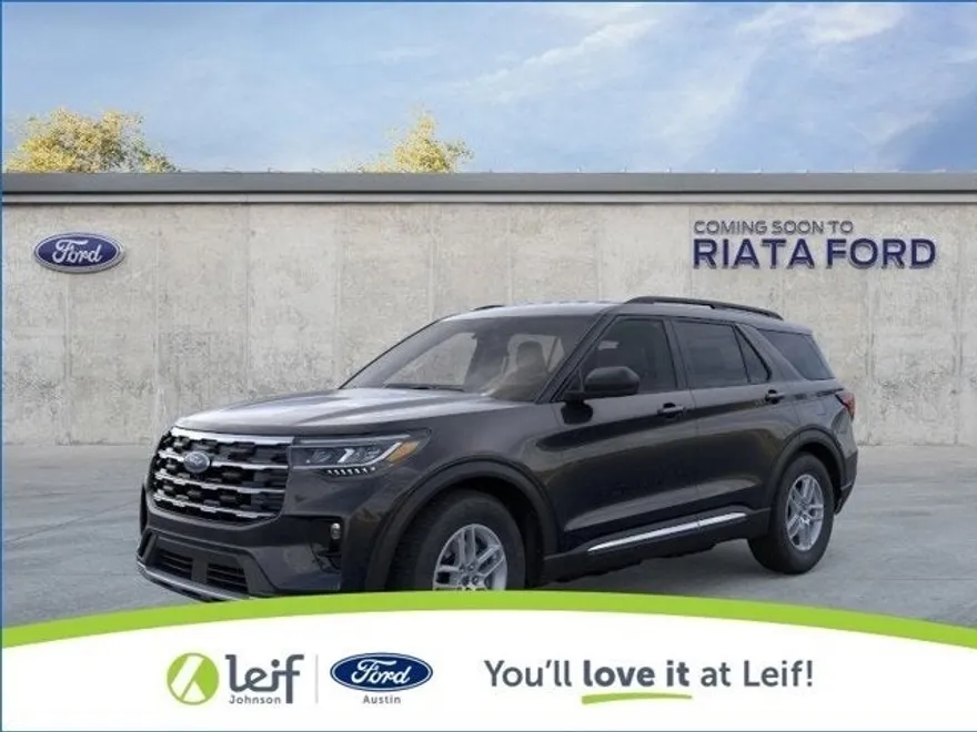 2025 Ford Explorer photo 1