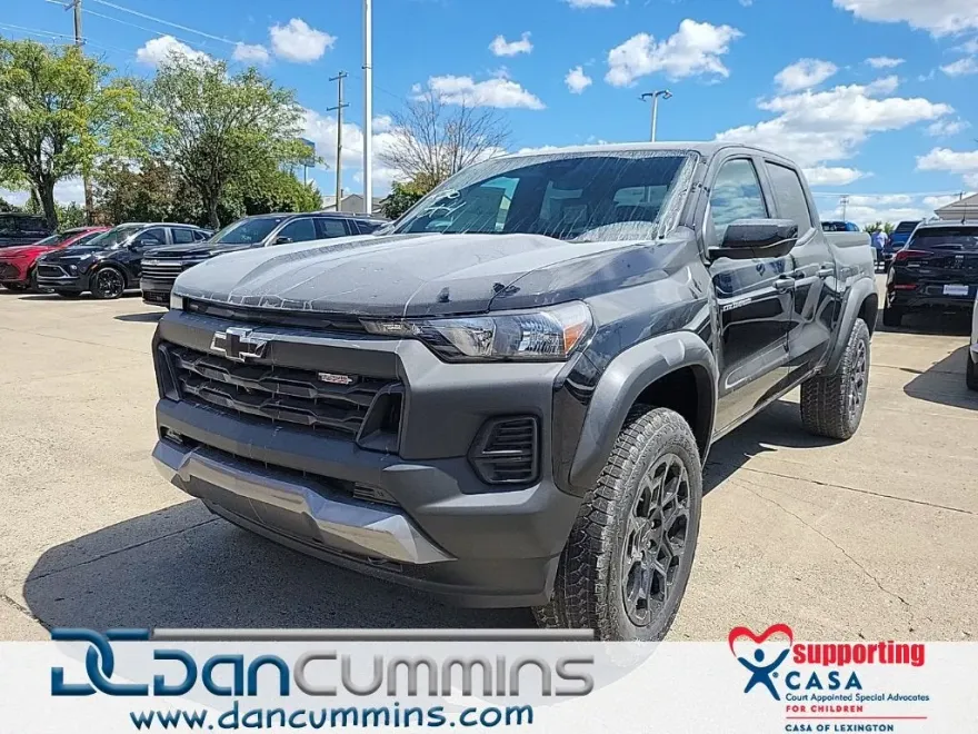 2026 Chevrolet Colorado Trail Boss photo 1