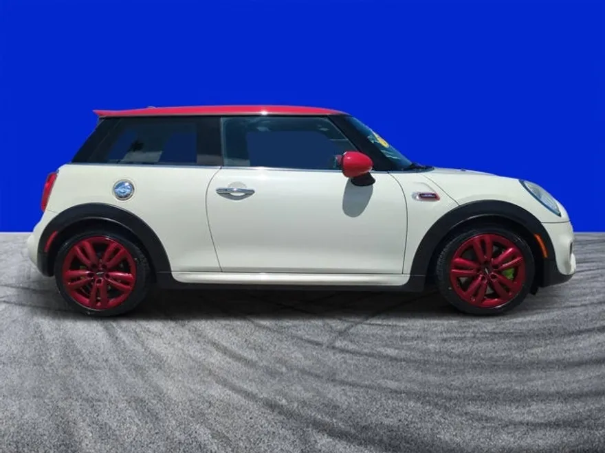 2015 Mini Cooper 2 Door Hardtop photo 1