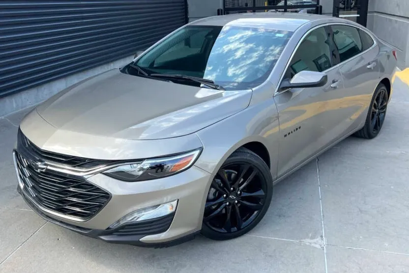 2024 Chevrolet Malibu 1LT photo 1