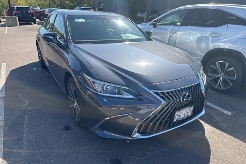 2022 Lexus ES 350 photo 1