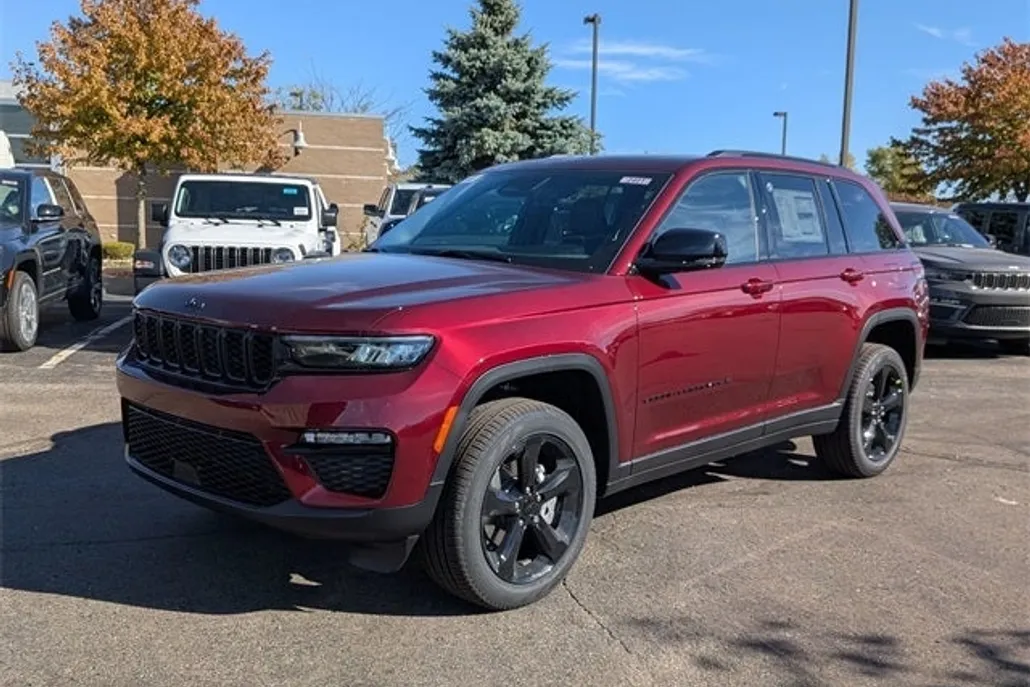 2025 Jeep Grand Cherokee Limited photo 1