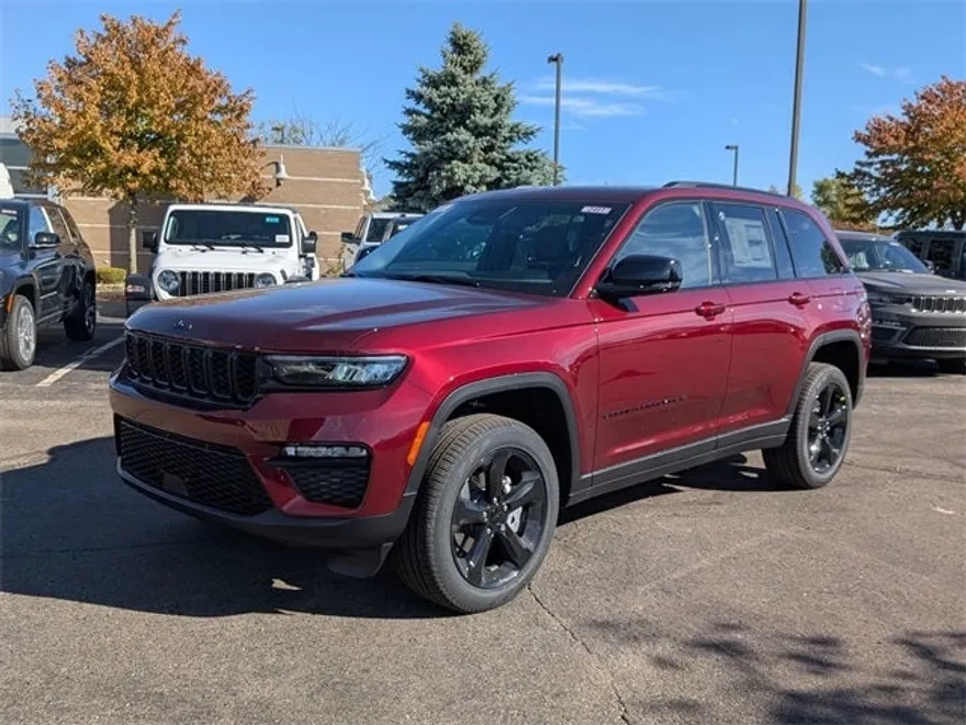 2025 Jeep Grand Cherokee Limited photo 1