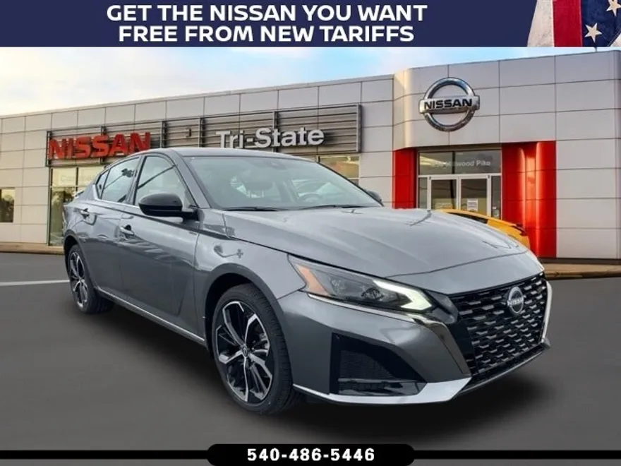 2025 Nissan Altima SR photo 1