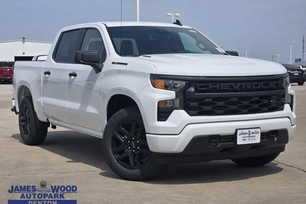 2026 Chevrolet Silverado 1500 Custom photo 1