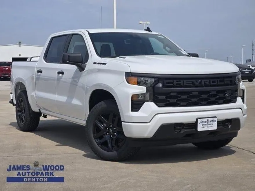 2026 Chevrolet Silverado 1500 Custom photo 1