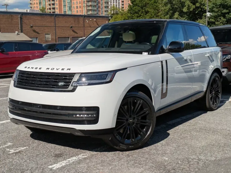 2025 Land Rover Range Rover SE photo 1