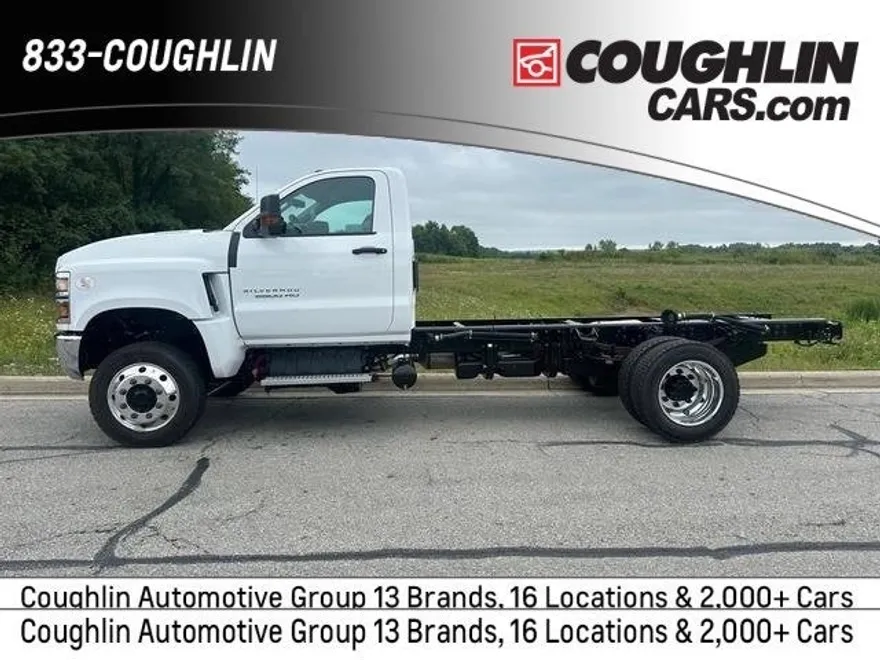 2024 Chevrolet Silverado 6500HD Work Truck photo 1