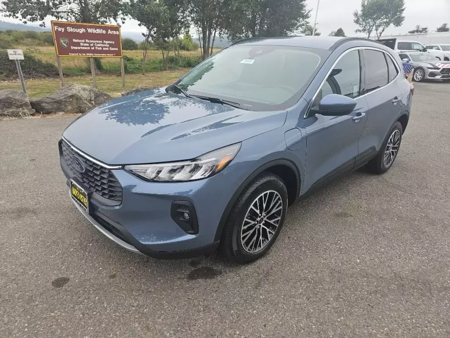 2025 Ford Escape Plug-In Hybrid photo 1