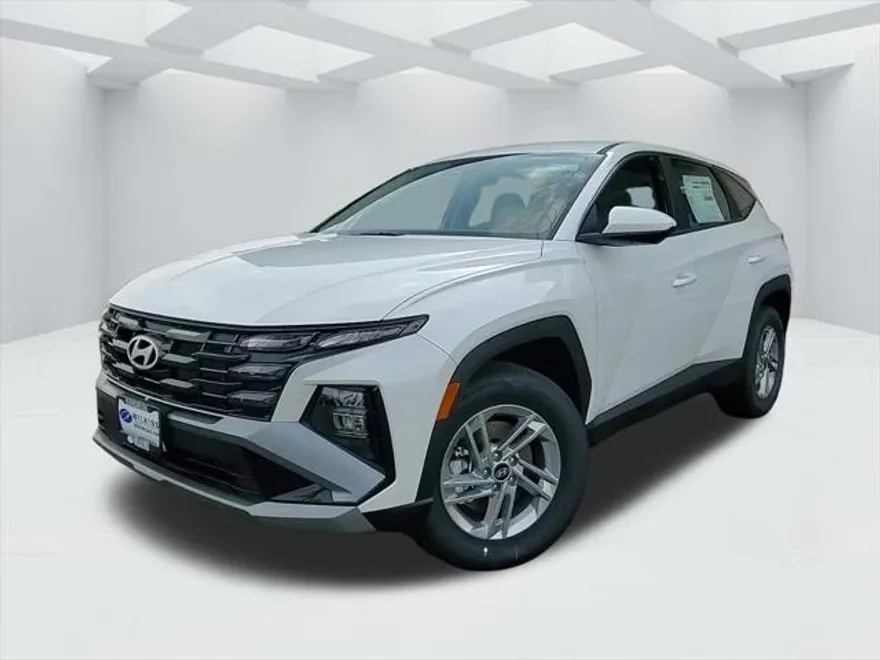 2025 Hyundai Tucson SE photo 1