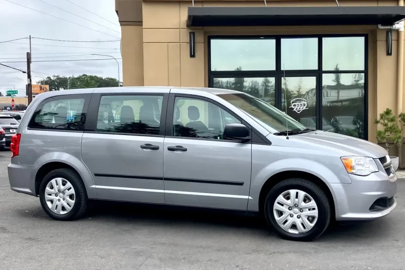 2014 Dodge Grand Caravan SE photo 1