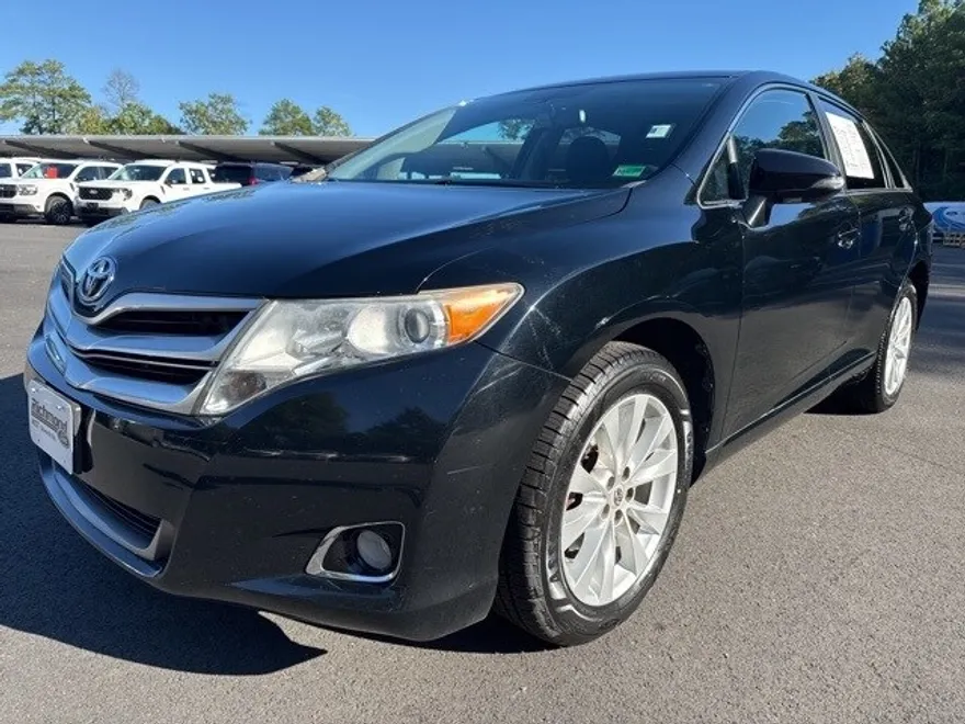 2014 Toyota Venza LE photo 1