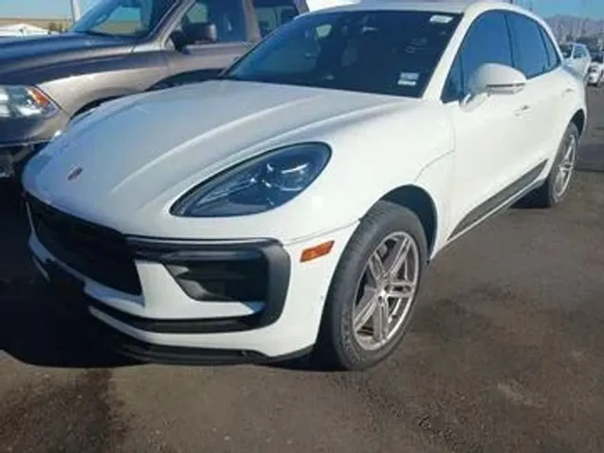 2022 Porsche Macan photo 1