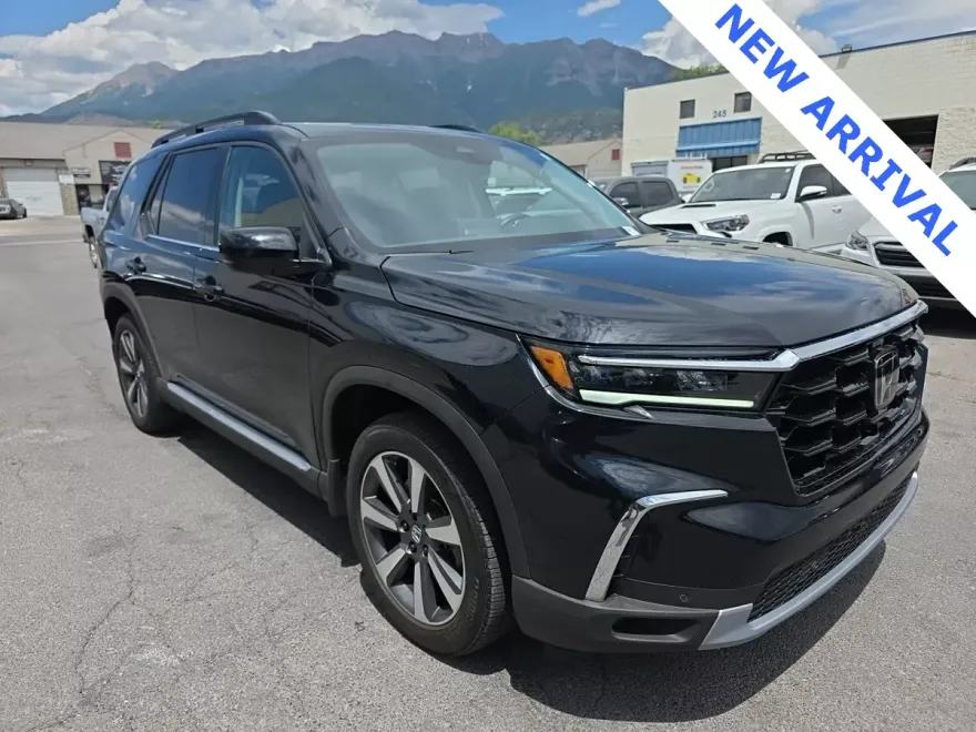 2024 Honda Pilot Touring photo 1