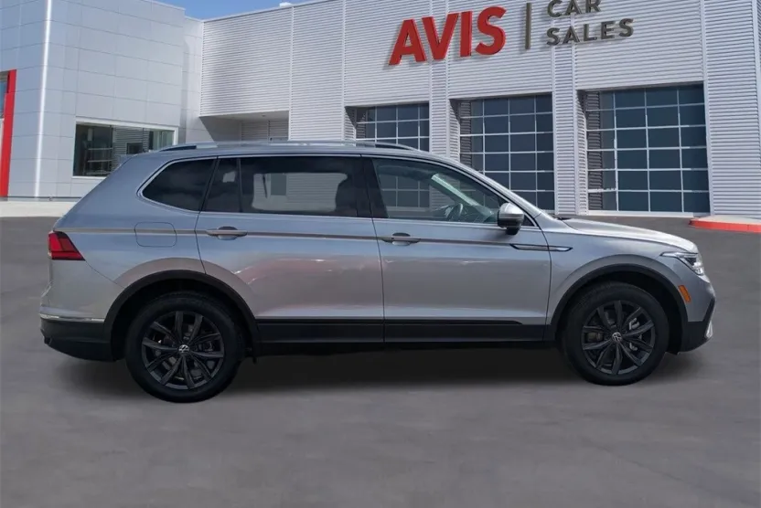 2024 Volkswagen Tiguan SE Wolfsburg Edition photo 1