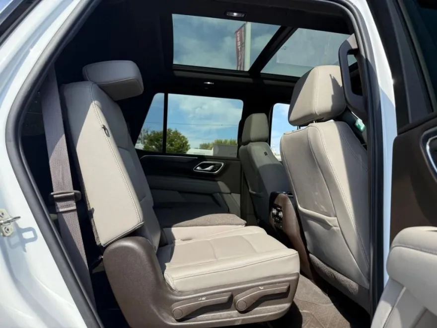 2021 Chevrolet Tahoe LT photo 1
