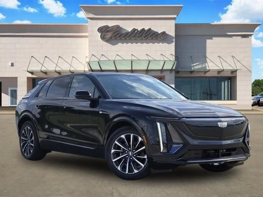 2025 Cadillac Lyriq Sport photo 1