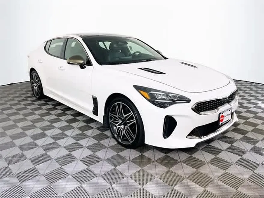 2022 Kia Stinger GT1 photo 1