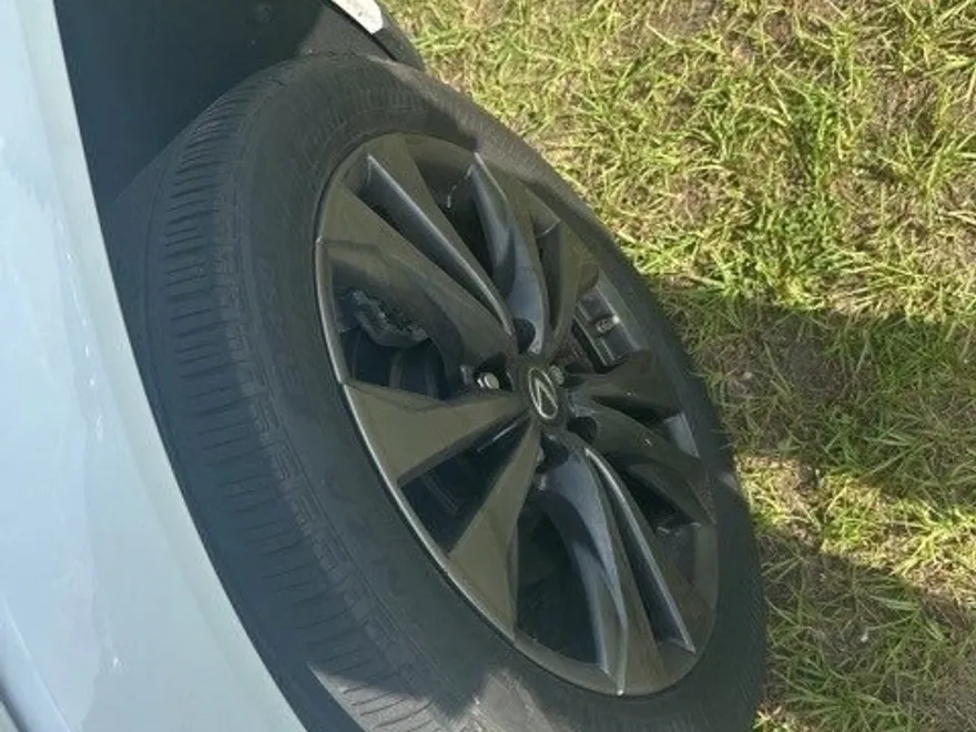 2022 Lexus UX 250h F SPORT photo 1
