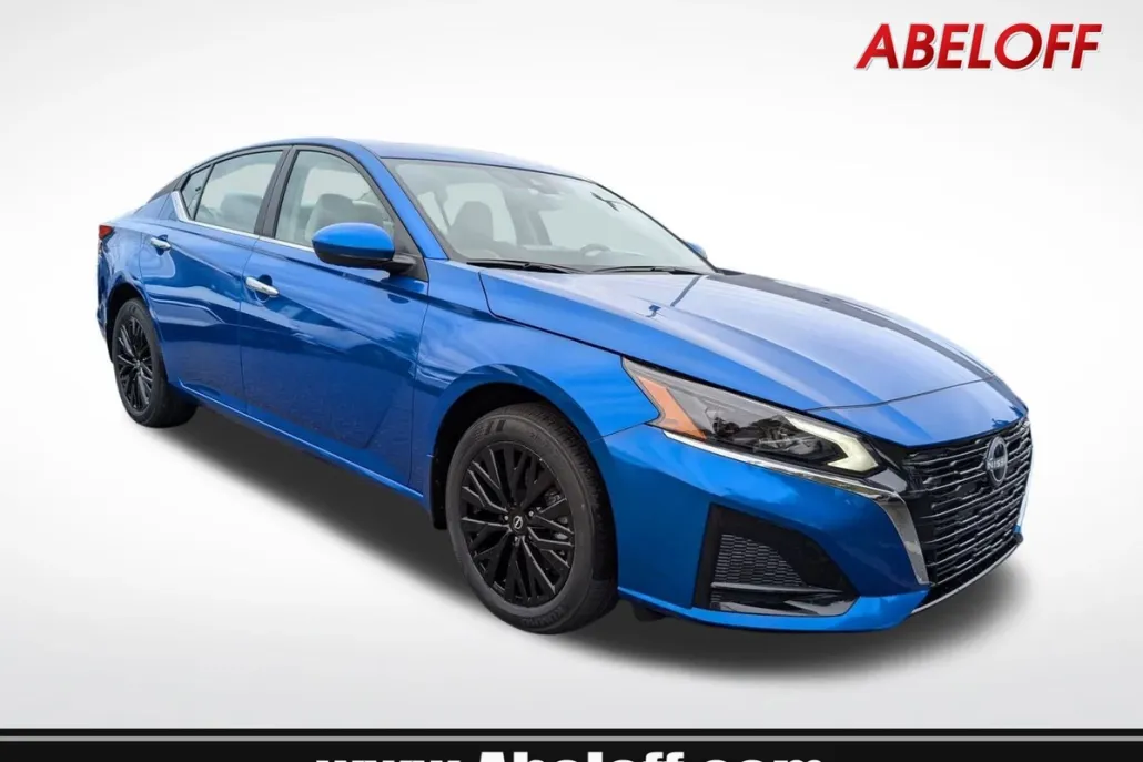 2025 Nissan Altima SV photo 1
