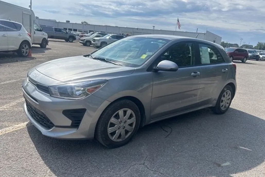 2023 Kia Rio S photo 1