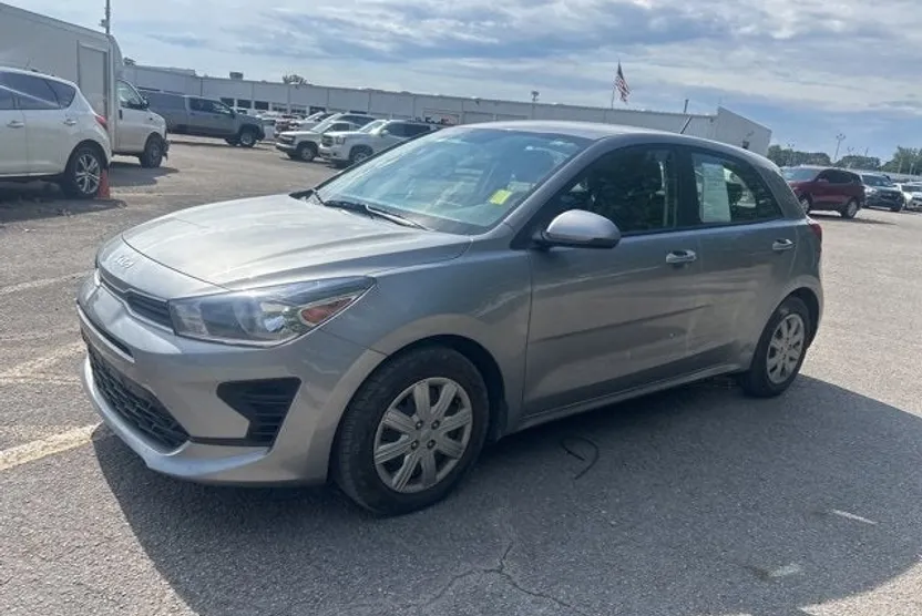 2023 Kia Rio S photo 1