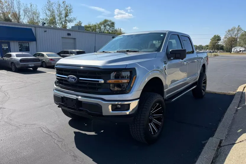 2024 Ford F-150 XLT photo 1