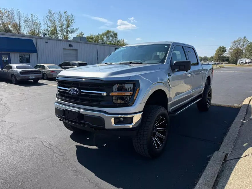 2024 Ford F-150 XLT photo 1